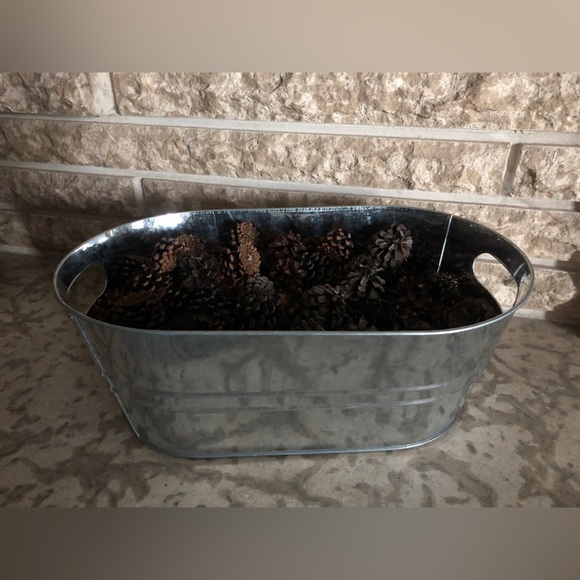 Festive Pinecone Centre Piece - Picture 5 of 8